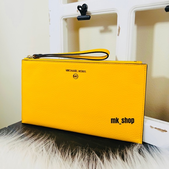 Michael Kors Jet Set Charm Large Zip Clutch Wristlet Jasmine Yellow - Picture 4 of 11